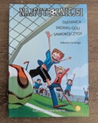 Tajemnica siedmiu goli samobójczych Roberto Santiago 