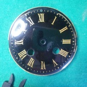 Czarna=porcelanowa tarcza do zegara Francuskiego z podkładem