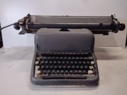 Maszyna do pisania - Czechosłowacja, wałek 50 cm.