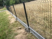 Panele ogrodzeniowe kompletny segment z podmurówka