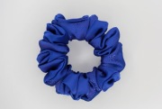 gumka do włosów scrunchie MIDI satynowa frotka granatowa szafirowa chabrowa