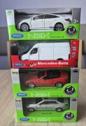 2x Hundai 2x Mercedes Cztery ciekawe modele  Welly skala 1:34 