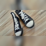 Wysokie trampki r 33