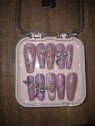 Delikatne tipsy paznokcie press on z mortylkami i kocim okiem