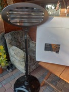 Elektryczne stojący ogrzewacz tarasowy 