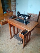 Maszyna do szycia stolowa Pfaff 130