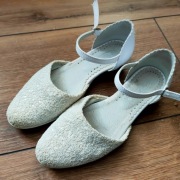 MIKO polskie skórzane białe sandałki na obcasiku, KOMUNiA,perełki,r.34