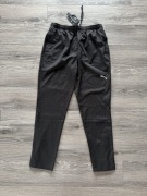 Nowe czarne sportowe spodnie treningowe Puma favorite slim fit rozmiar M