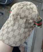 Czapka z daszkiem gucci