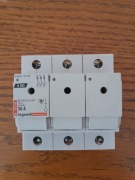 Rozłącznik izolacyjny R303 R 303 3P z bezpiecznikami 50A 606708 Legrand