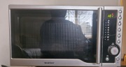 Sprzedam kuchenkę mikrofalową.
