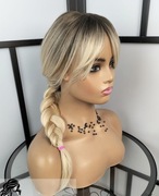 Peruka blond z grzywką prosta odrost jak naturalna