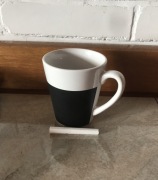 Kubek z tablicą i kredą