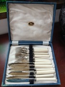 Angielskie stare sztućce do ryb widelce i noże na Święta 