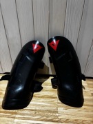 Ochraniacze goleni Dainese R001 black