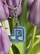 Brelok NUTKA ręcznie haftowany