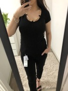 Koszulka prążkowana z łańcuszkiem 