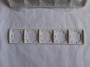 Ramka 5-krotna  SIMON  CLASSIC Biała- używana 