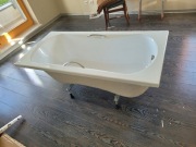 Wanna Besco Aria Plus z uchwytami i obudową 