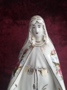 Figurka porcelanowa Matka Boska Chodzież róże vintage