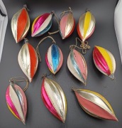 Zestaw 12 Starych Bombek PRL – Kolorowe Sople / Cygara – VINTAGE