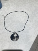 Naszyjnik z czarnej ceramiki Apart PAJĄK z pajęczyna