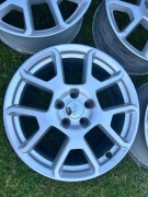Felgi 4x OE Jeep Renegade 7x17 5x110 ET40 TMPS oryginał 