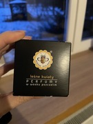 B E E NATURAL Miodowa Mydlarnia, perfumy w wosku pszczelim - leśne kwiaty