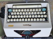 stara maszyna do pisania Olimpia - do naprawy