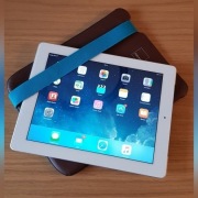 Apple iPad 2 generacji GSM, pęknięty wyświetlacz