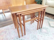 Stoliki tekowe 3w1
