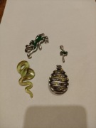 Wisiorki zawieszki zielone szklany wąż palma jajo Faberge tygrys 