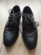 Eleganckie chłopięce buty rozm.33