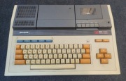 Stary komputer SHARP MZ-700 Personal Computer