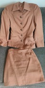 ELEGANCKI_Garnitur / Damski_Beż / Kakao_Zjawiskowy_36_Okazja