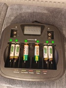 Ładowarka mikroprocesorowa EverActive + gratis 6 sztuk akumulatorki AA