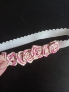 opaska róże kremowo-różowe