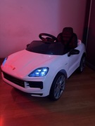 Auto na akumulator Porsche Cayenne 12V pilot