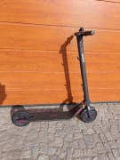 Hulajnoga elektryczna SEGWAY Ninebot Kickscooter E22E lekka i poręczna