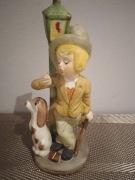Figurka z porcelany Dziewczynka przy latarni 