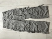 Bershka szare spodnie bojówki rozmiar L