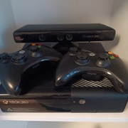 Xbox 360 +kinekt +dwa pady + 9 gier
