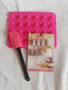 Zestaw tylek do tortu, szpatułka silikonowa i foremka 