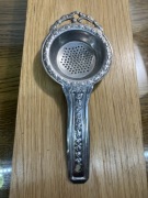 sitko zabytkowe metalowe do ziół, herbaty, do umycia(zacieki od herbaty)