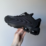 Czarne buty sneakersy NIKE AIR MAX TW DQ3984-003 uniseks 25cm 39
