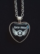 Naszyjnik, wisiorek serce z logo grupy Tokio Hotel czarny  5