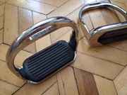 Nowe metalowe strzemiona z gumkami 