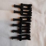 Siodełka Mostka Typu Fender Komplet Czarne