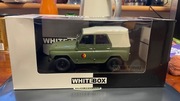 UAZ 469 NVA DDR NRD 1:24 WhiteBox