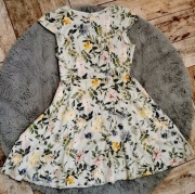 Sukienka w kwiaty rozmiar M z krótkim rękawem orsay